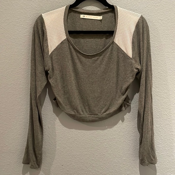 Blanc Noir | mesh shoulder, long sleeved crop top - Picture 1 of 12